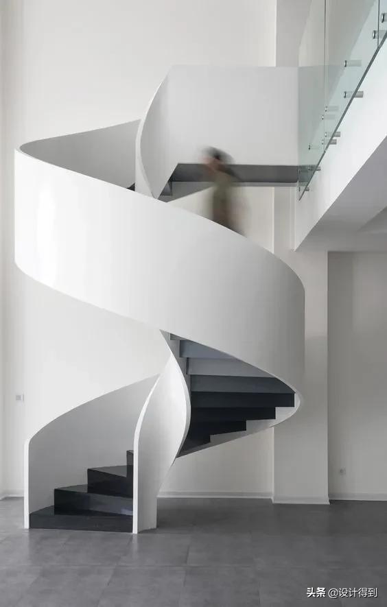 5米高40平米公寓旋转楼梯设计,旋转楼梯转角处的孔洞怎么设计
