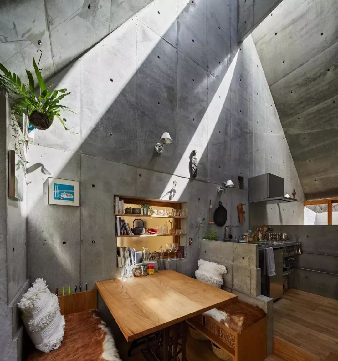 买不起大房子，日本教授为妻子造18m²“豪宅”当生日礼物.......