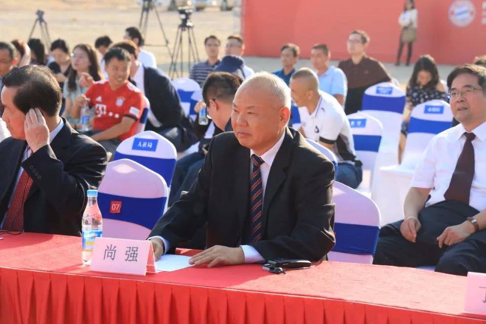 深圳龙岗区足球学校,深圳将可新增基教学位9万个