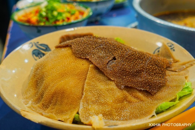 成都本地人去的最好吃的美食,中国姑娘吃成都美食