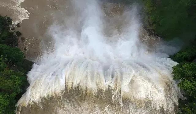 观赏黄果树瀑布领略它的壮观,第二次观赏黄果树瀑布视频