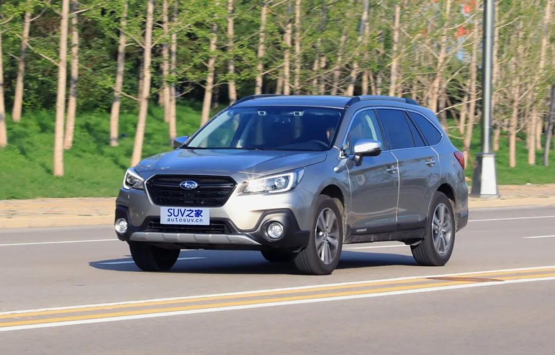 试驾斯巴鲁傲虎探越版,踢车帮最新款斯巴鲁傲虎试驾视频