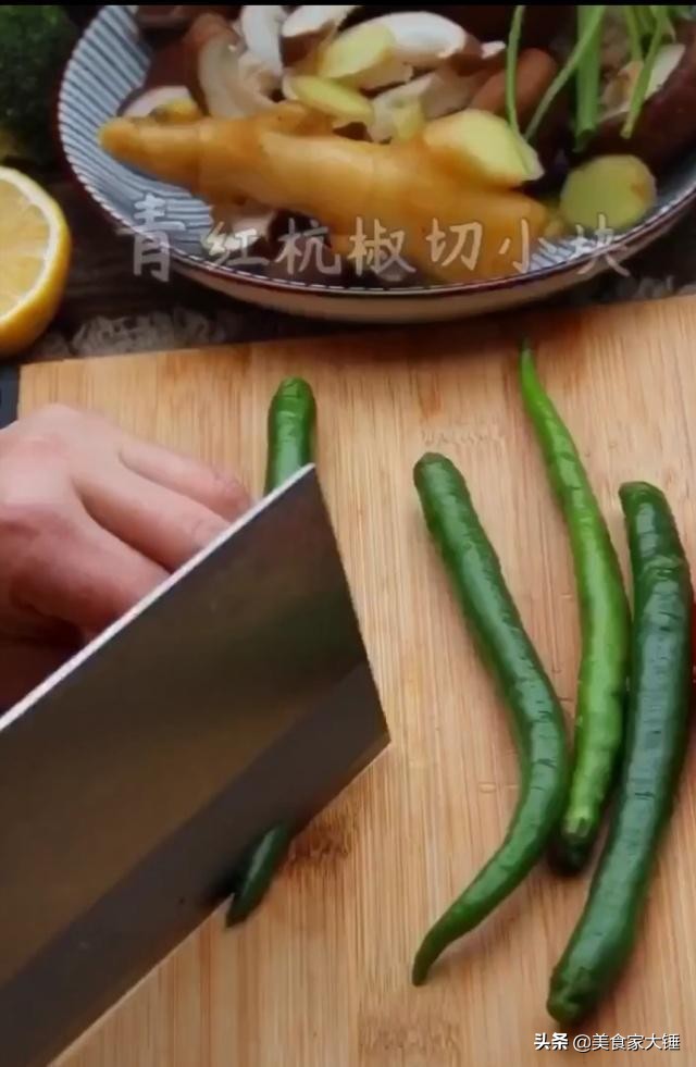 黄焖鸡怎么弄好吃又简单,黄焖鸡怎么这么好吃