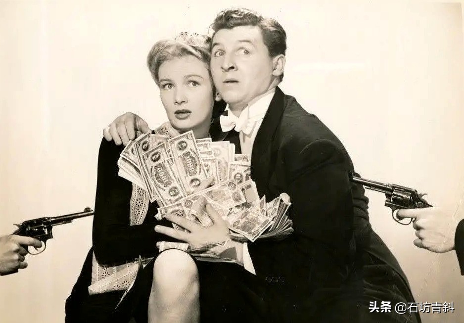 性感*物尤**维洛妮卡·莱可好莱坞唯一靠*猫猫躲**发型成名的女星