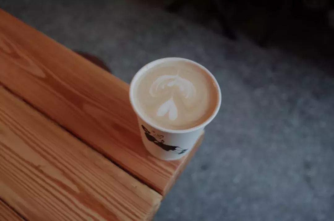 我们找到了重庆最用心的咖啡师，就在这间10㎡的小店里