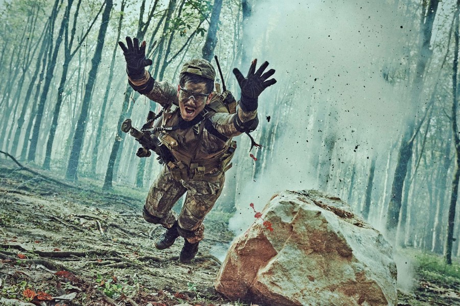 吴京导演战狼2深度解析,从升级镜头开始