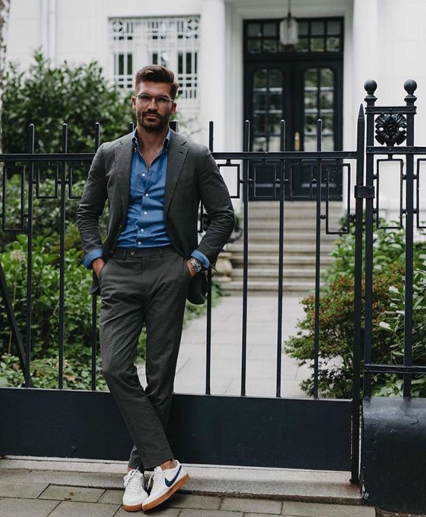 小白鞋撞鞋率很高？不妨试试这个复古时髦的款式，时装精也在穿