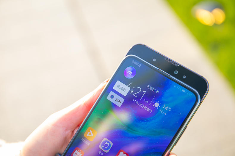 全面屏重磅出击,全面屏时代热潮