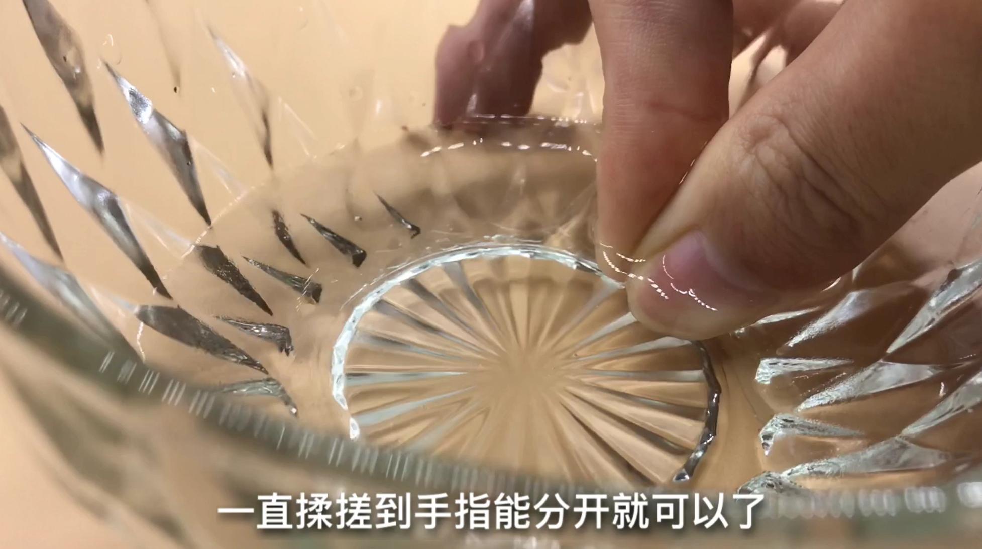 502胶水粘到手指硬化怎么清除,502胶弄到手上手指麻是怎么回事