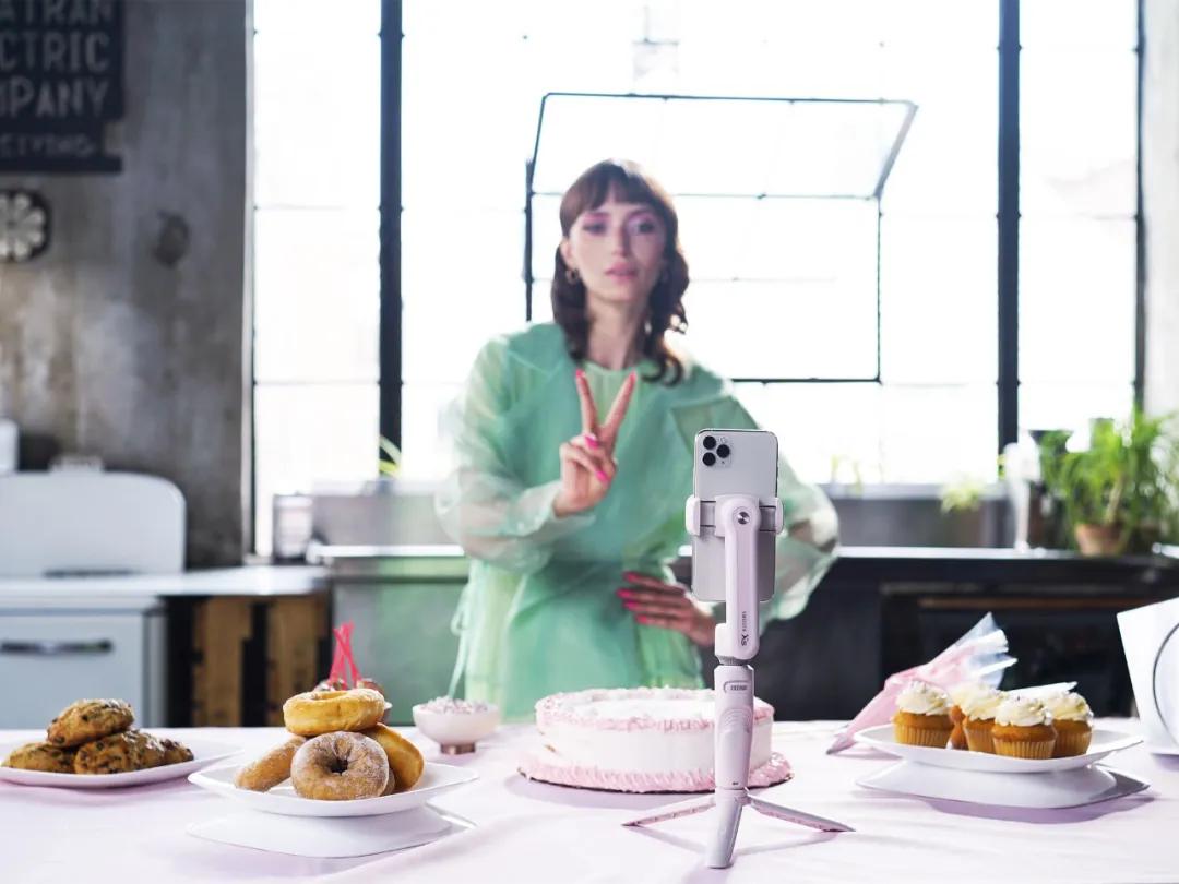 最适合拍vlog的设备手持自拍杆,拍vlog最好的自拍杆