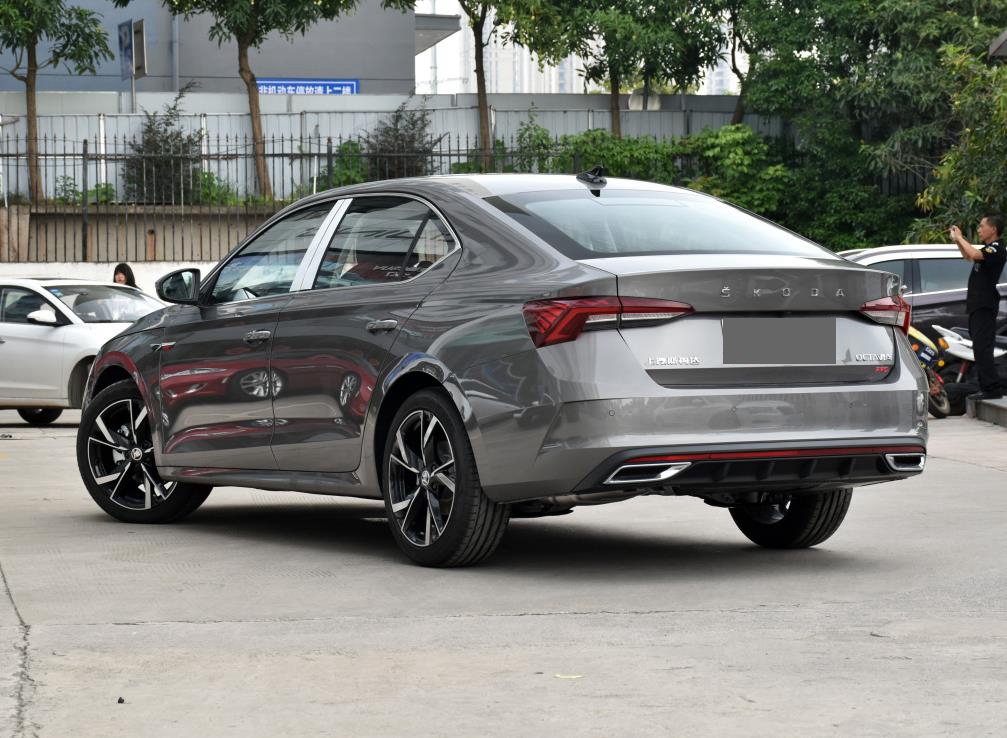 15万想换家用suv这几款真香,十万预算这三款家轿最多人买