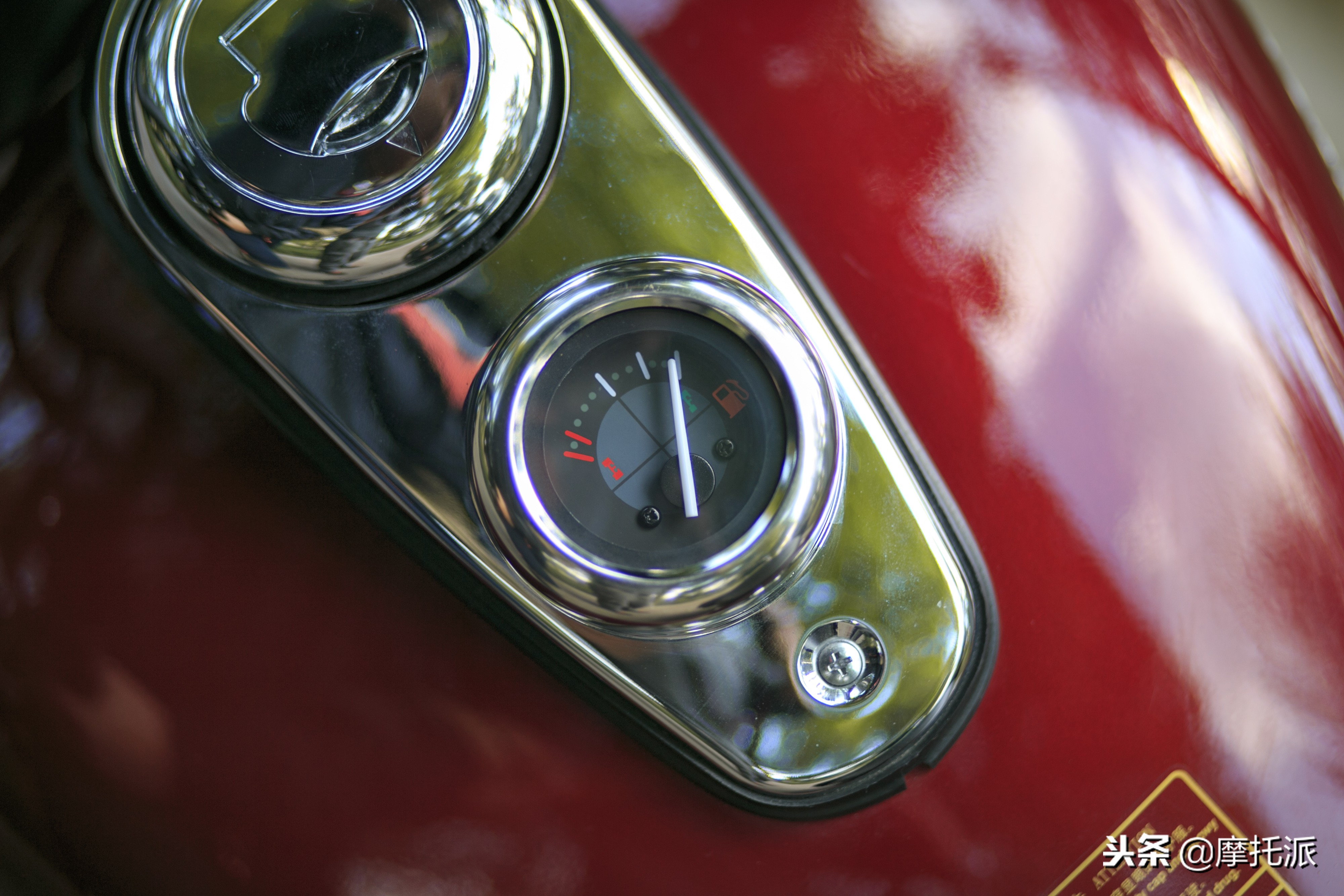 凯威极光200摩托车,钱江凯威荣光202和极光200的区别