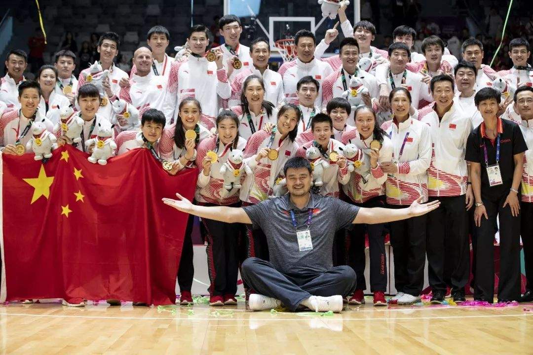 从NBA球员到亚篮联主席，姚明华丽转身的八年