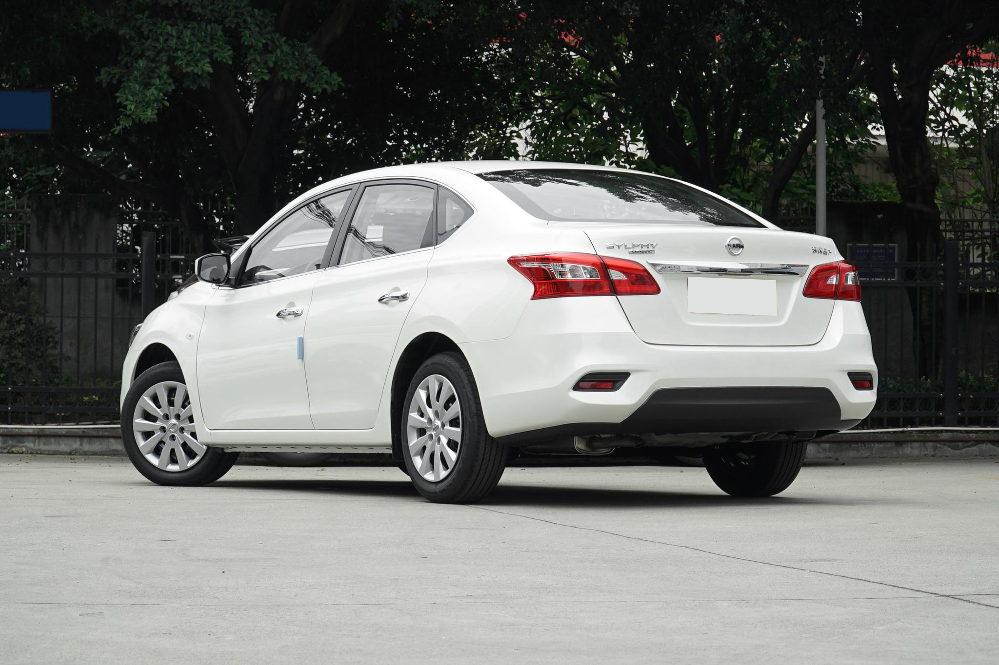 口碑好又便宜的日产轩逸,日产天籁动力小