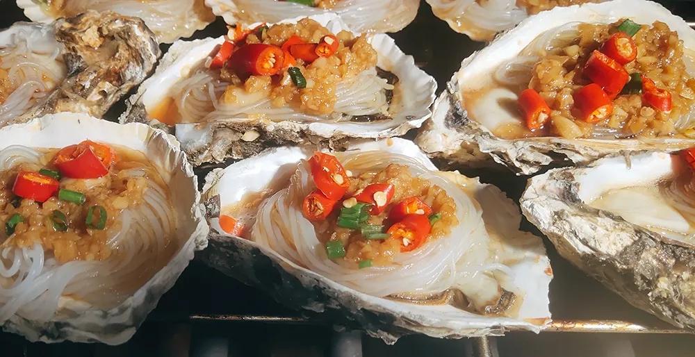 河东幸福里夜市，高汤涮牛肚好吃到停不下来~还有可爱萌宠