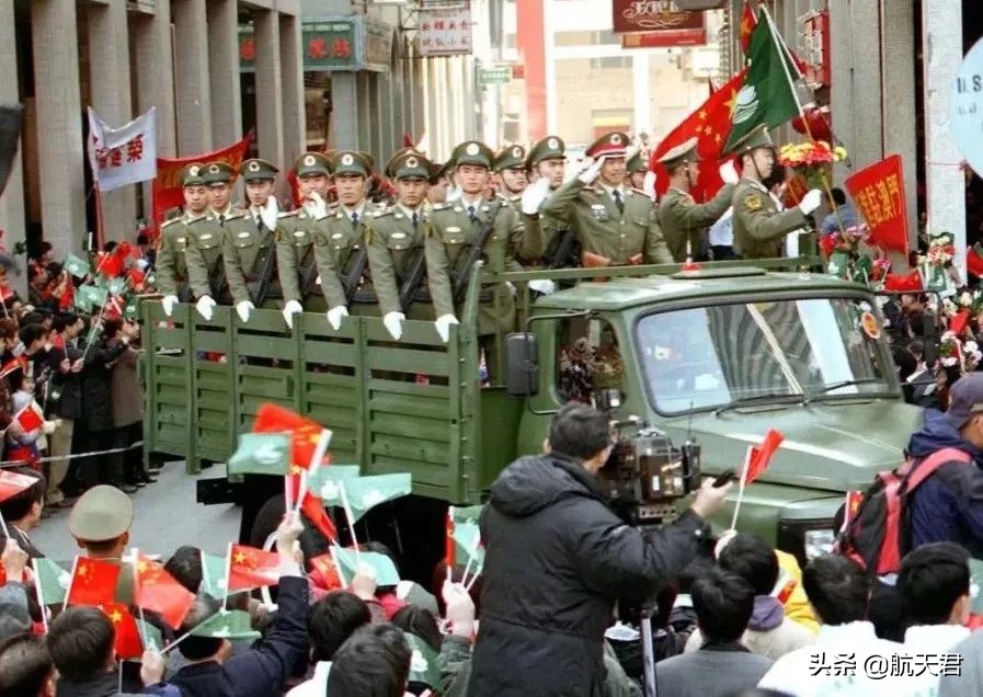 神舟一号发射成功简介,神舟十三号返回要经历哪些磨难