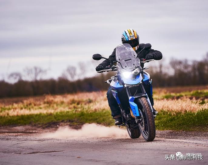 凯旋tiger850试驾视频最新款,2021款凯旋tiger