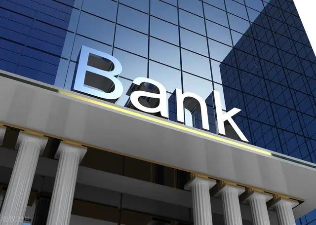 30万存款被银行员工转走怎么处理,存款30万被银行员工转走了能赔吗