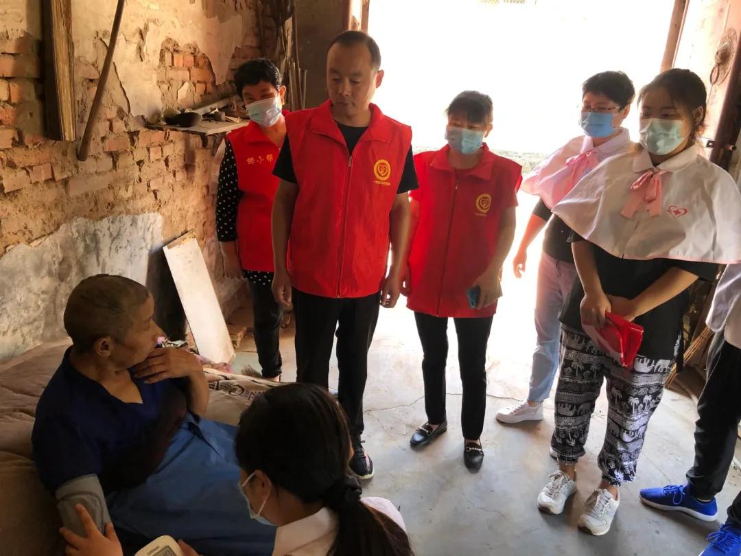 关爱健康公益报道,关爱市民健康义诊活动