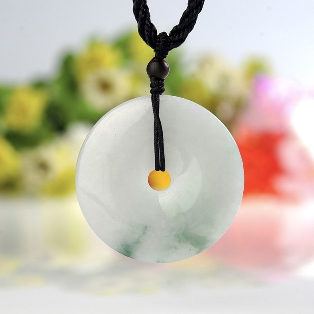 怎么判断自己戴的玉种类,雕琢有缺陷的玉能戴吗