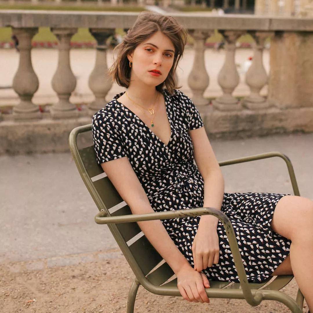 好看又好穿的女人,法国女人穿什么好看又漂亮