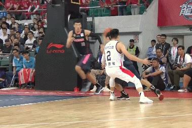 西热力江超远三分挑战赛,西热力江7记三分助新疆