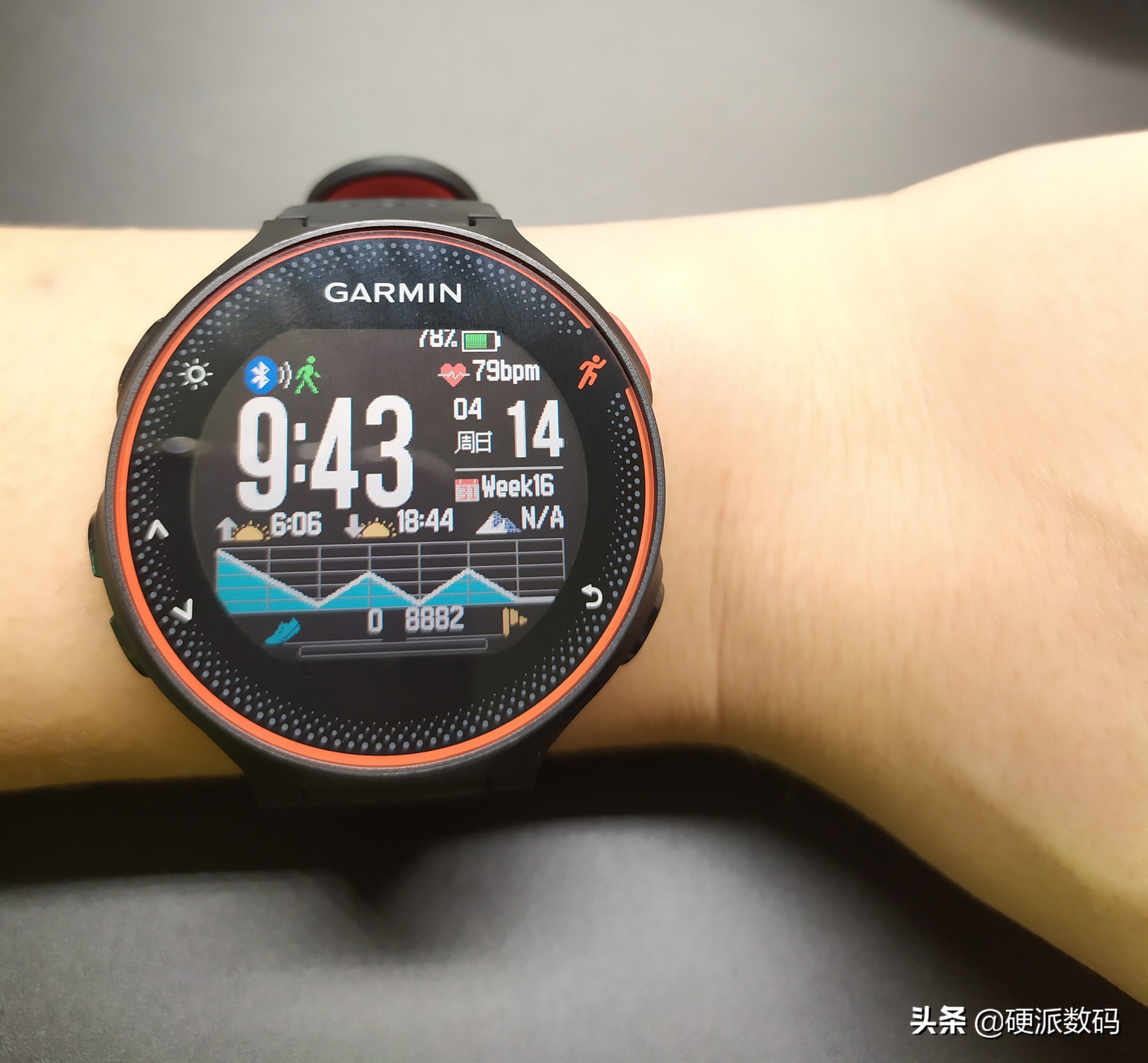 跑友圈最火的手表佳明245开箱,佳明手表245开箱视频