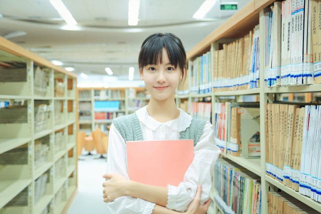 你是否拥有“幼稚脸”，要看脸上有没有这5个特征，第3个很难得