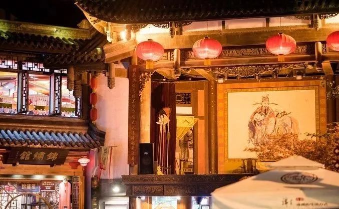 成都旅游远近攻略推荐理由,成都蓉城之秋旅游攻略