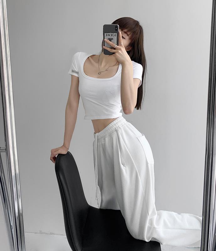 白色t恤配什么内衣好看,白色t恤穿什么内衣不会透
