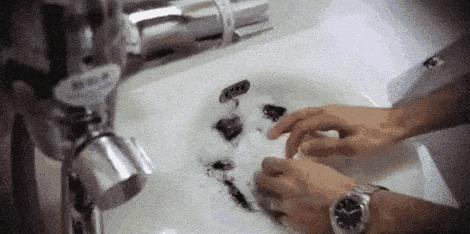 孩子衣服洗不干净有细菌吗,宝宝衣服上的甲醛洗洗就能去除吗