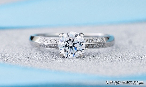 结婚钻戒推荐品牌款式,结婚钻戒的三大选购技巧