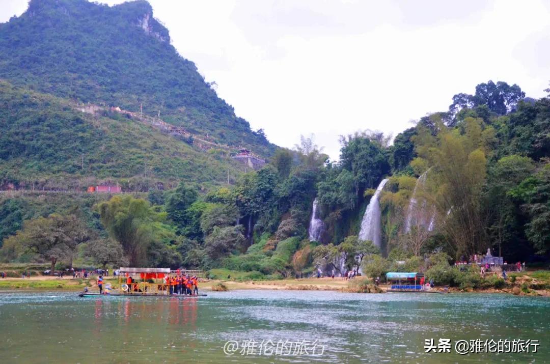 广西崇左市德天跨国瀑布 (广西崇左德天瀑布中越边境)