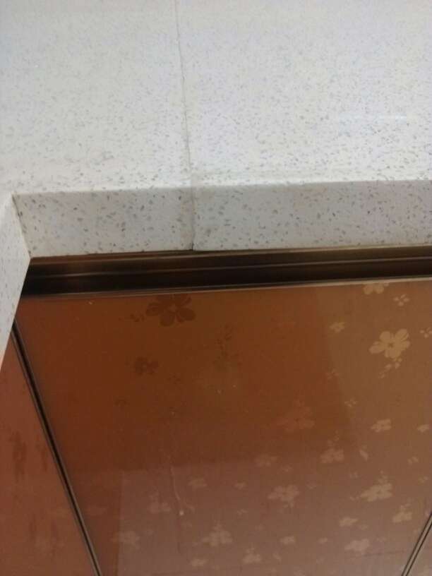 厨房大理石台面有裂痕了怎么办,天然大理石摸起来不光滑有裂痕