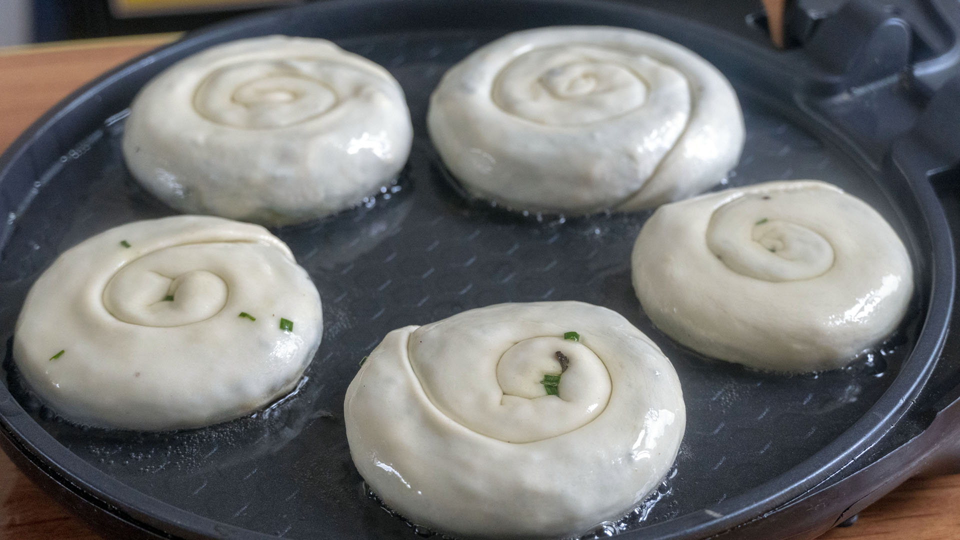 家里用的多功能电饼铛,家里有电饼铛还用买烤箱吗