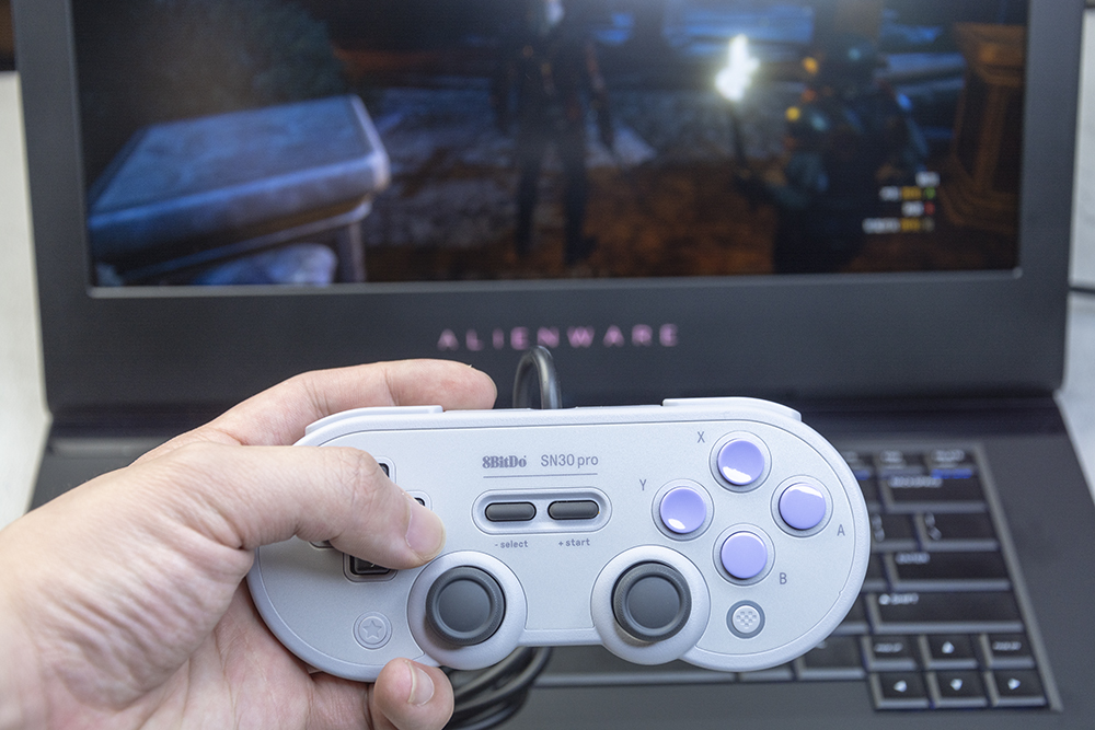 8位堂sn30pro手柄拆解,即插即用无需联网