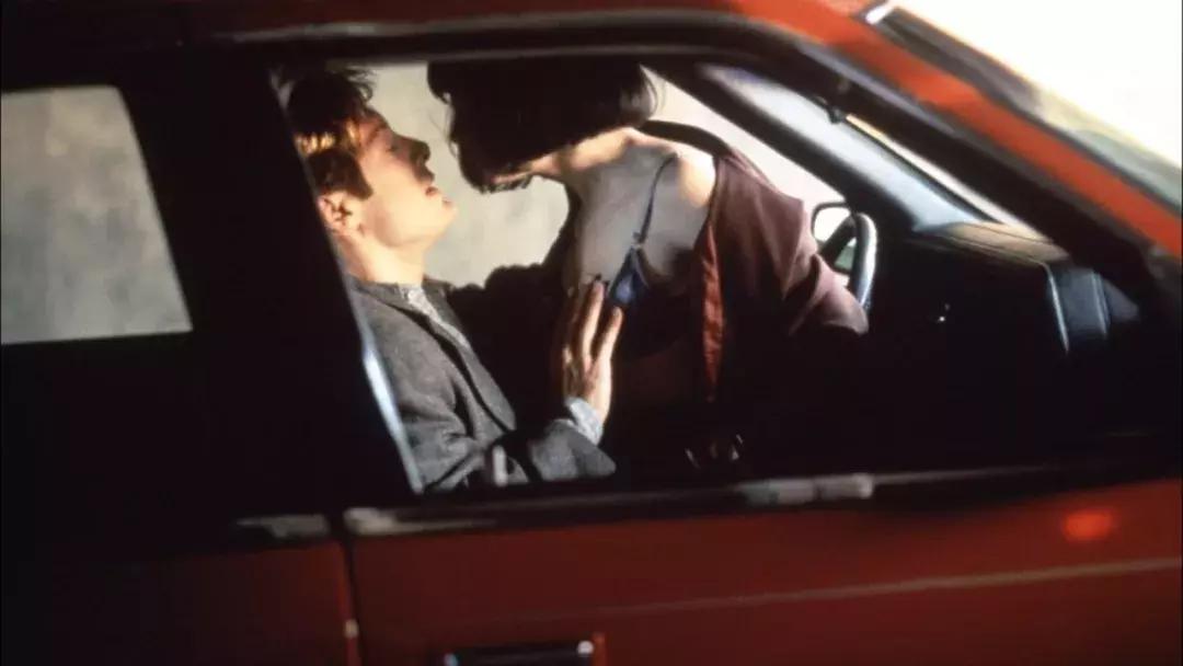 如何停止恐惧并爱上影史独一无二的柯南伯格