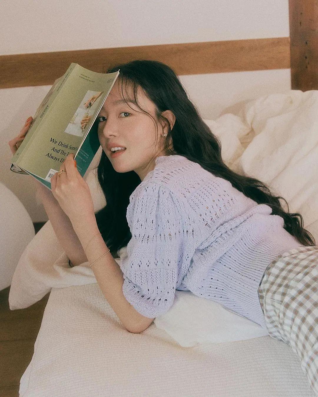 欧阳娜娜王牌对王牌第四季穿裙子,欧阳娜娜的时装周穿搭气质又高级