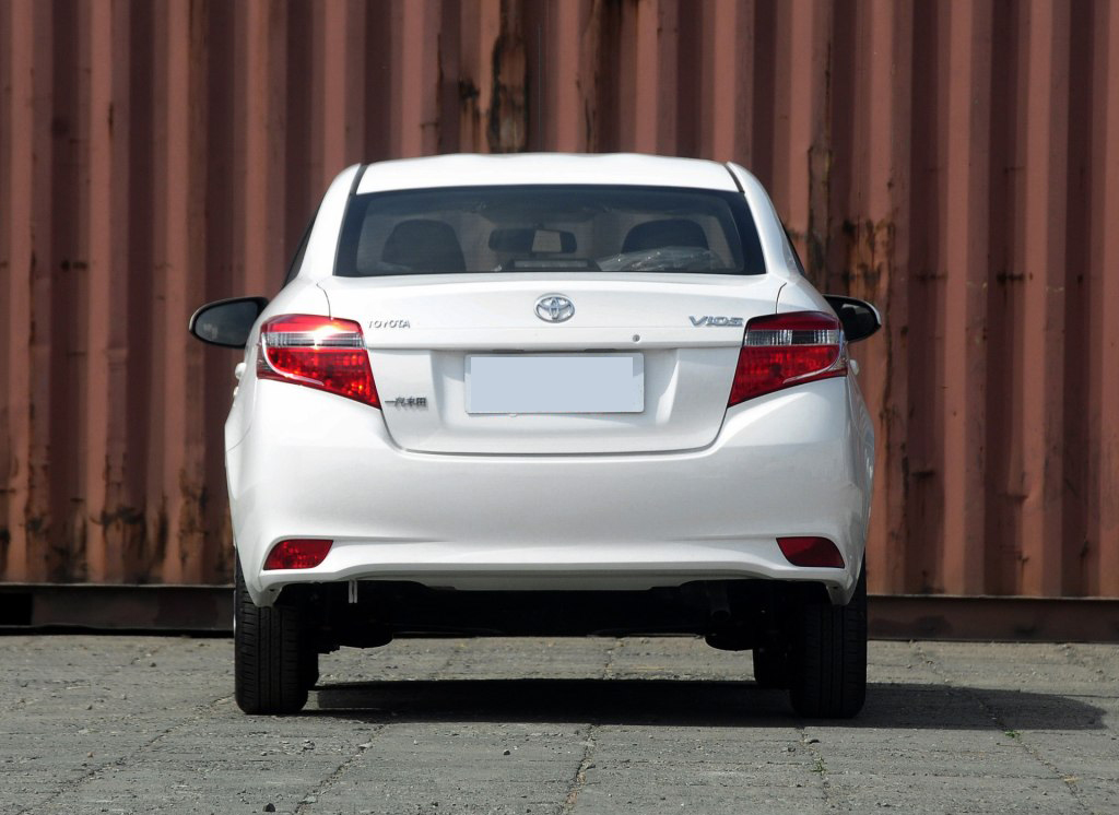 飞度好还是丰田好,空间不输飞度的汽车