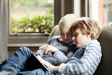 怎么帮孩子克服胆小和恐惧,孩子胆小害羞怎么改善视频