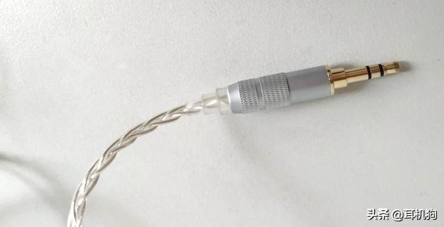 UFO-111耳机让你久戴耳朵不疼，耳朵还“怀孕”！