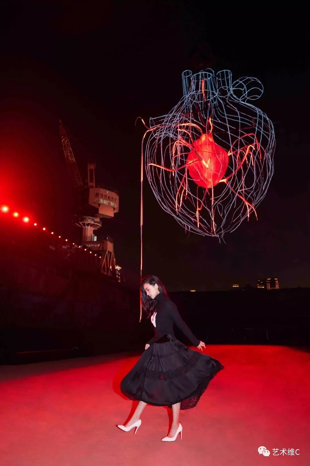 长得帅的人,事业都会成功!艺术家丁勇与他的冒险人生