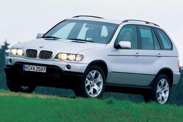 宝马x5深度评测进口f15,宝马x5m黑武士2021款内饰