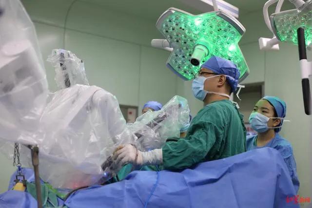 与美敦力、达芬奇争霸