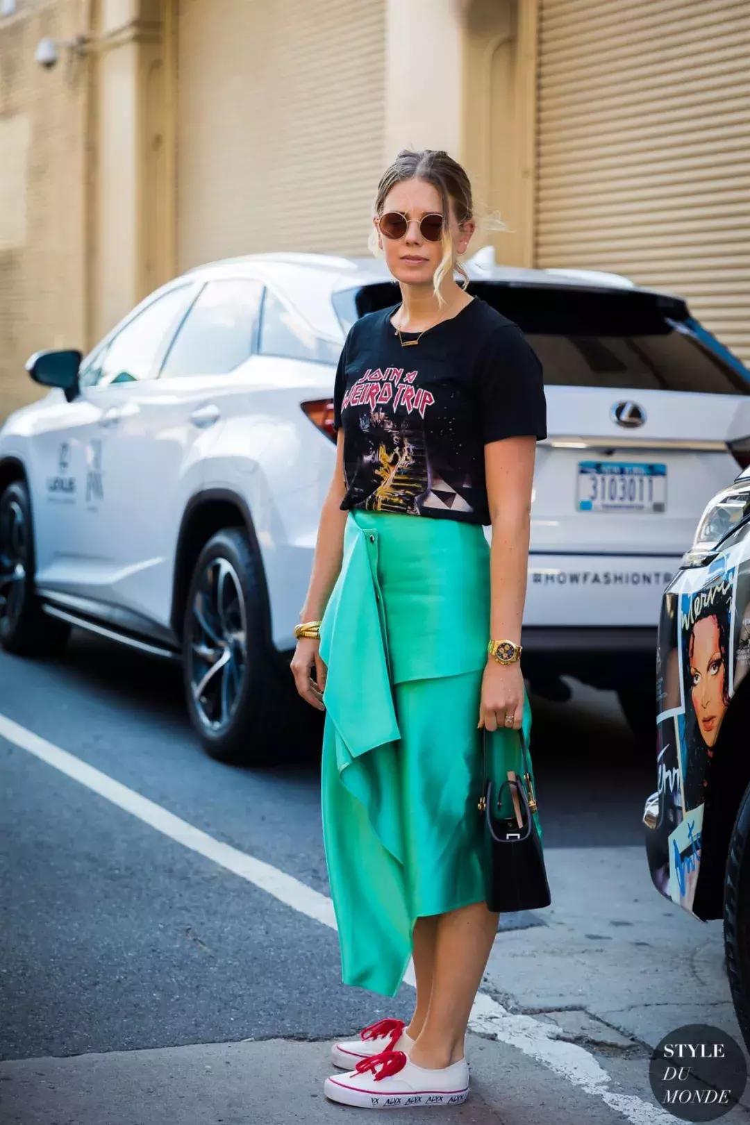 微胖女生只要穿搭对了一样显身材,微胖女生就一定要穿宽松衣服吗