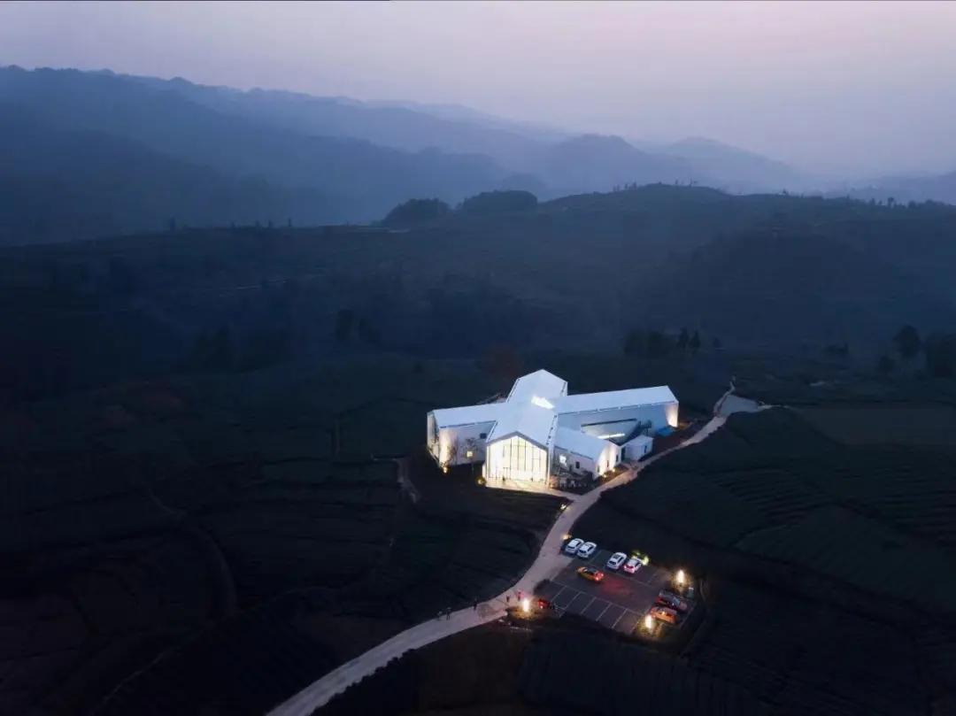 如何诗意的度过初冬？我在雅安这些私藏美宿里找到了答案