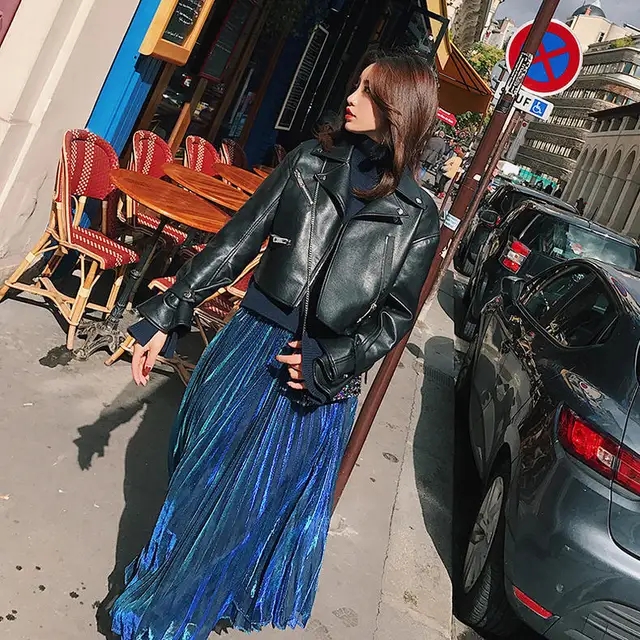 妈妈，我想要机车皮衣！要，要两件！妈妈真好，谢谢妈妈