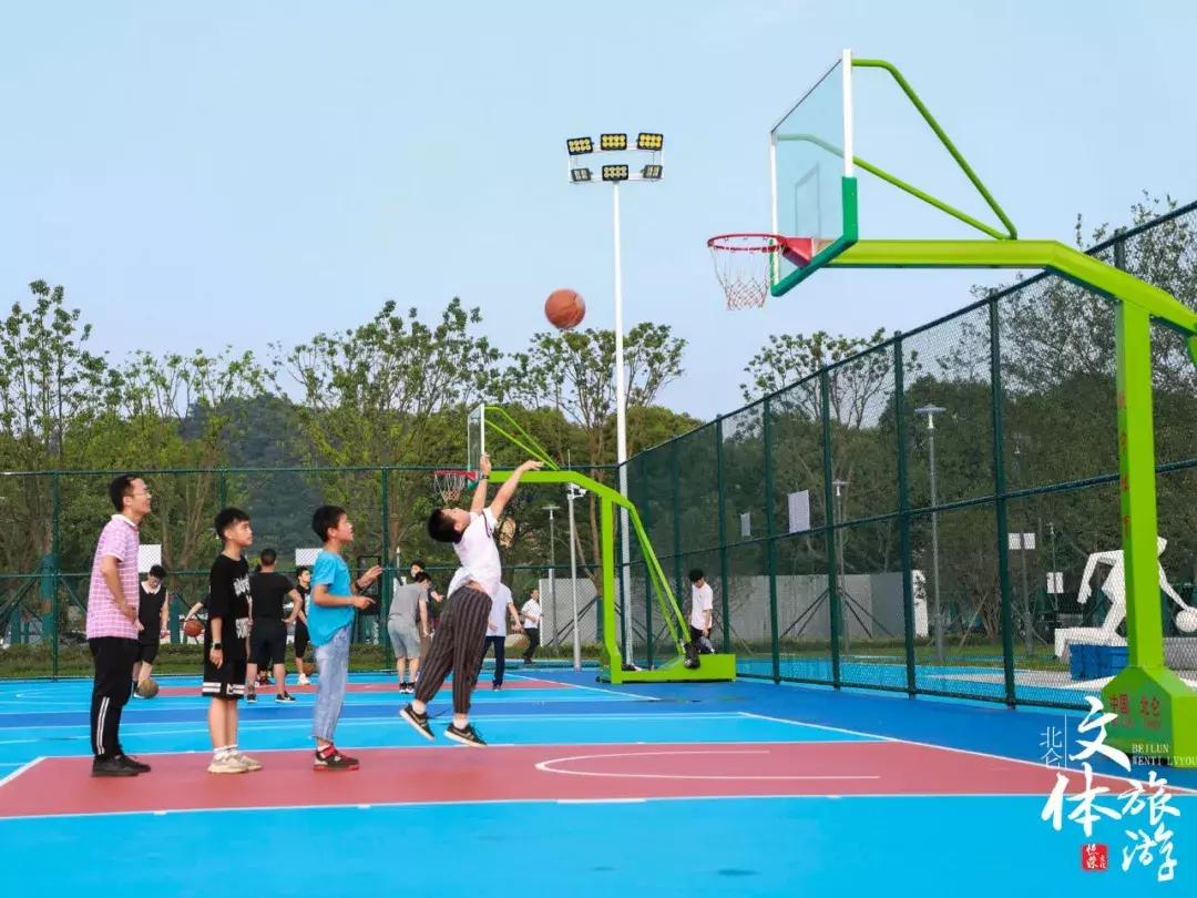 送外卖女生被车撞后续,送外卖女孩被为难后续