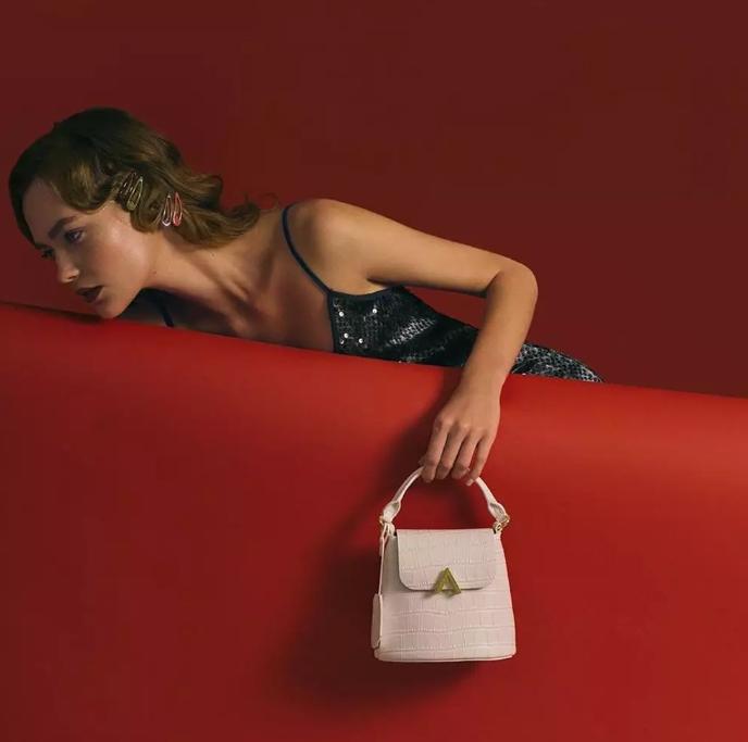 该换包包了这款平价包包真时髦,包包推荐平价学生双肩包可爱ins