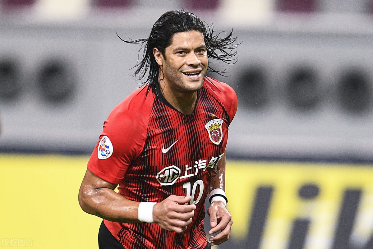 上海申花最新外援引进奥斯卡,申花新外援抵达上海胡尔克